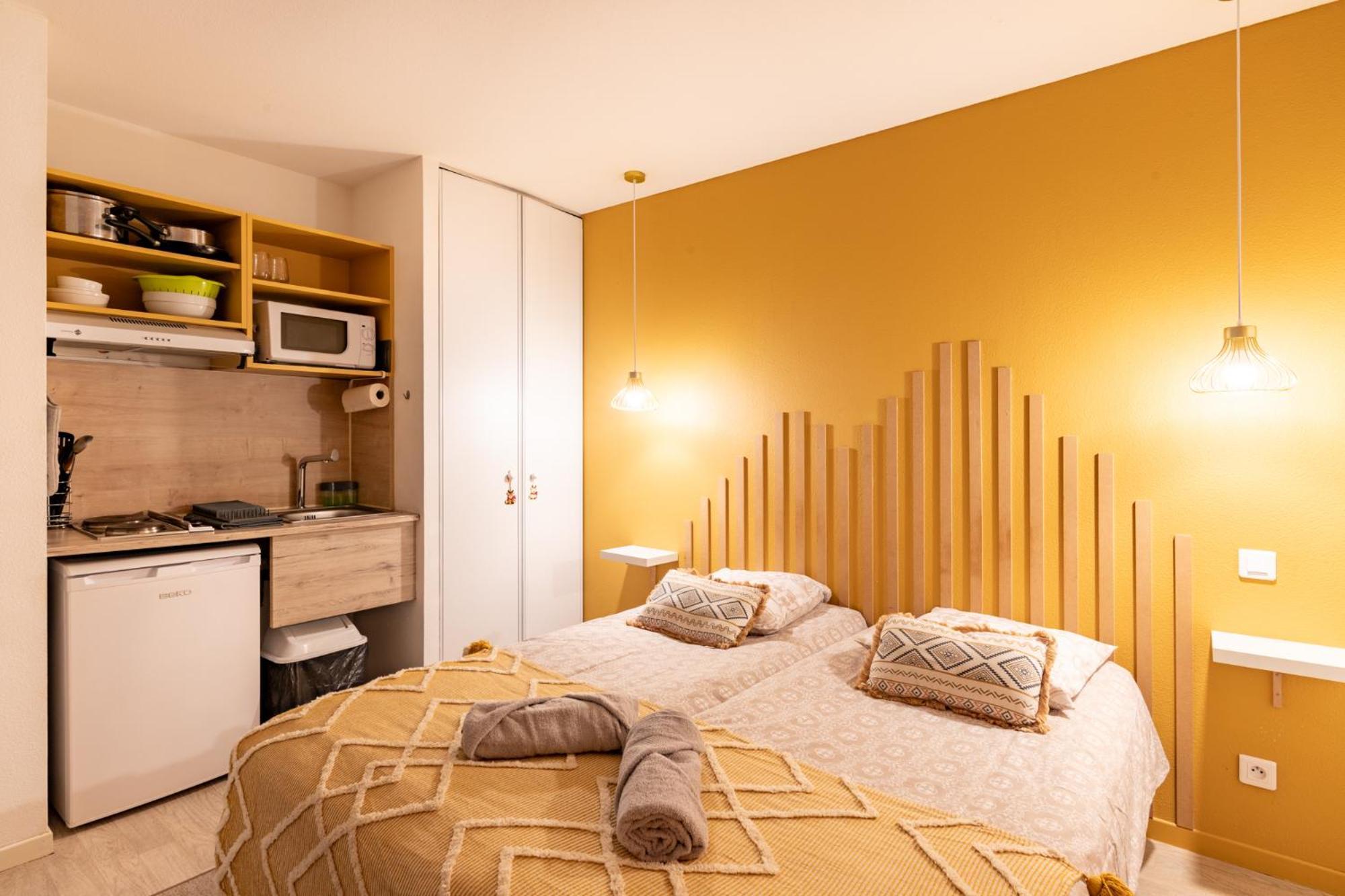 Les Cocons De Lourdes Apartment Exterior photo