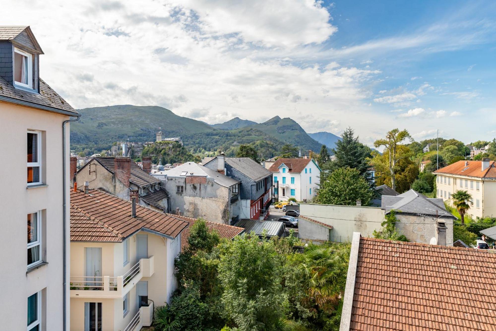 Les Cocons De Lourdes Apartment Exterior photo